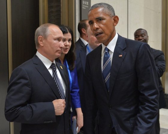 Russian President Vladimir Putin (L) meets with U.S. President Barack Obama on the sidelines of the G20 Summit in Hangzhou, China, September 5, 2016. 