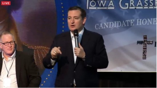 Ted Cruz confronted by angry ethanol farmer; responds like a President