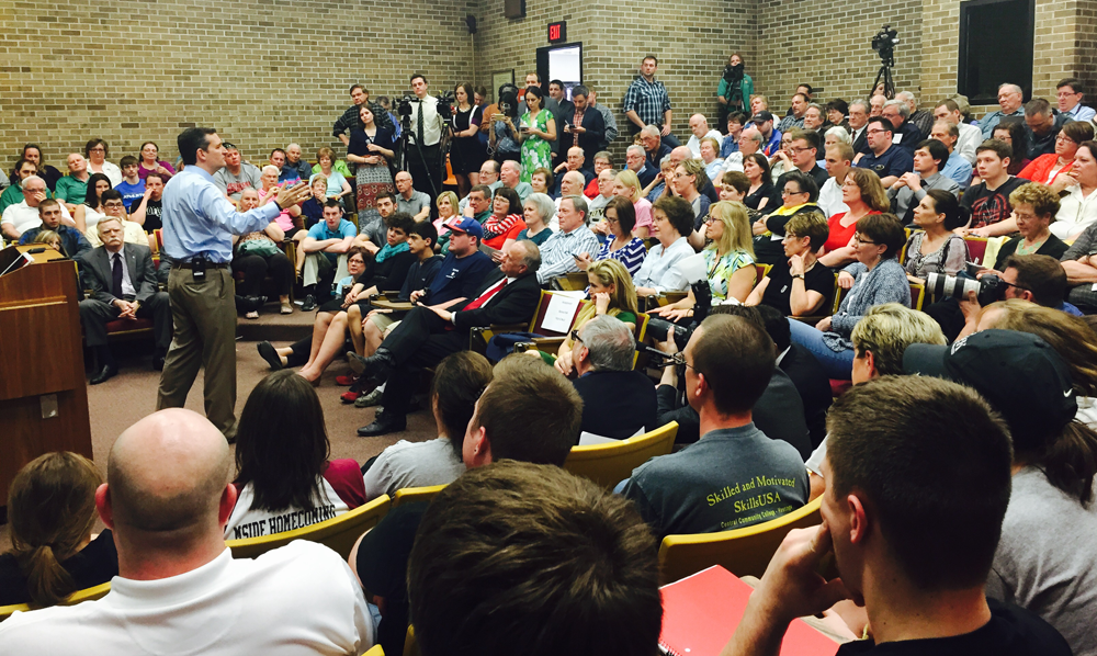 Ted Cruz discusses radical terrorism and ISIS at WRKO Town Hall