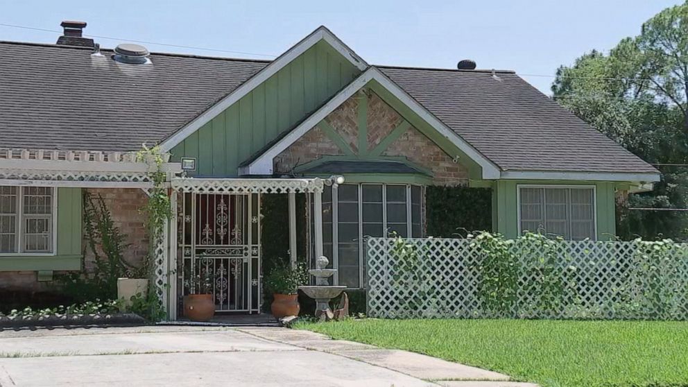 Houston: Massive Marriage Fraud Scheme